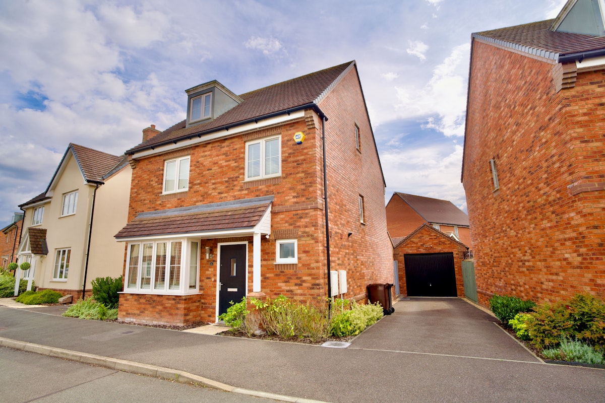 Featured image for 4 bed detached house, Bodding Avenue, SO16 0BJ