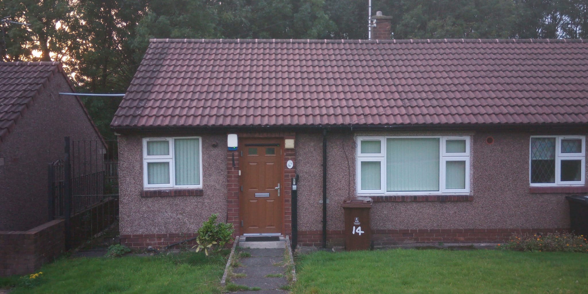 Featured image for 1 bed semi detached bungalow, Park Close, SK15 1JG