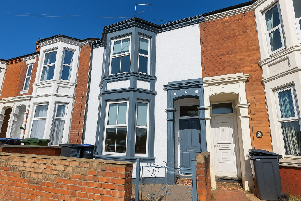 Featured image for Room 5 in a 5 bed terraced house, London Road, NN4 8AH