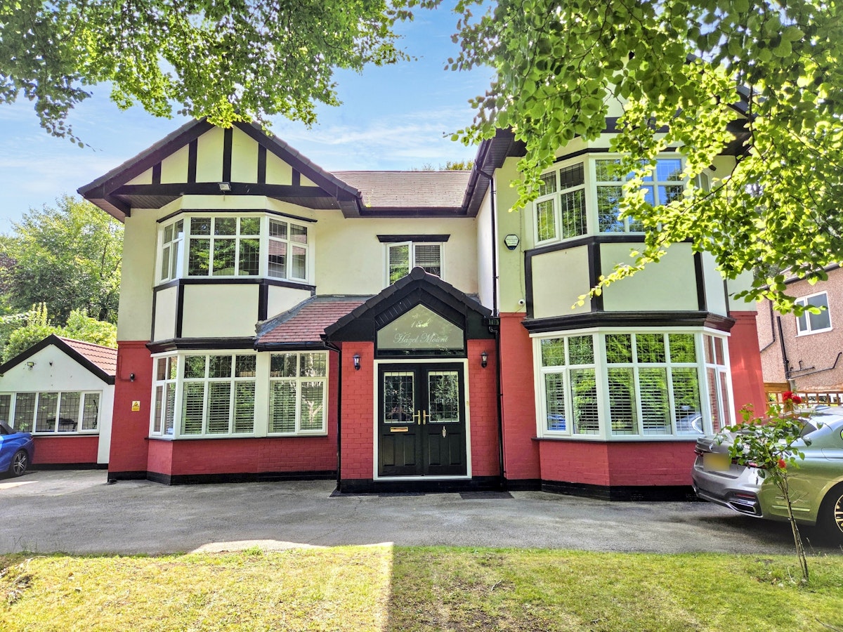 Featured image for 5 bed detached house, Bury Old Road, M7 4PZ