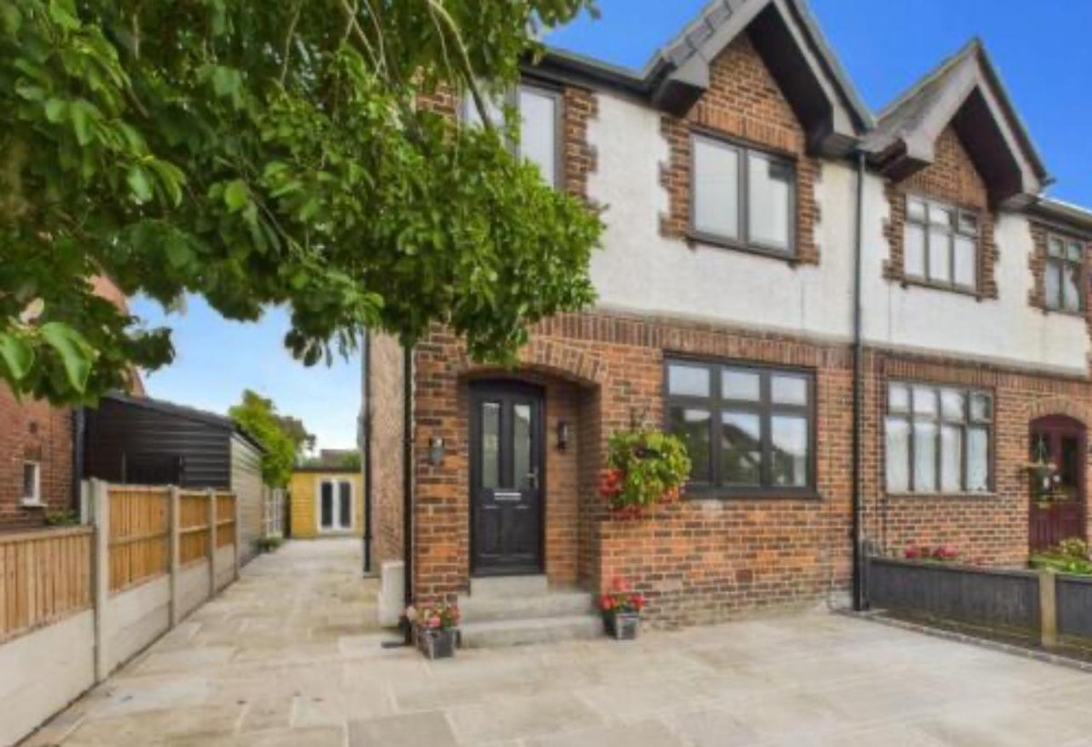 Featured image for 3 bed semi detached house, Hawkhurst Road, PR1 9QS