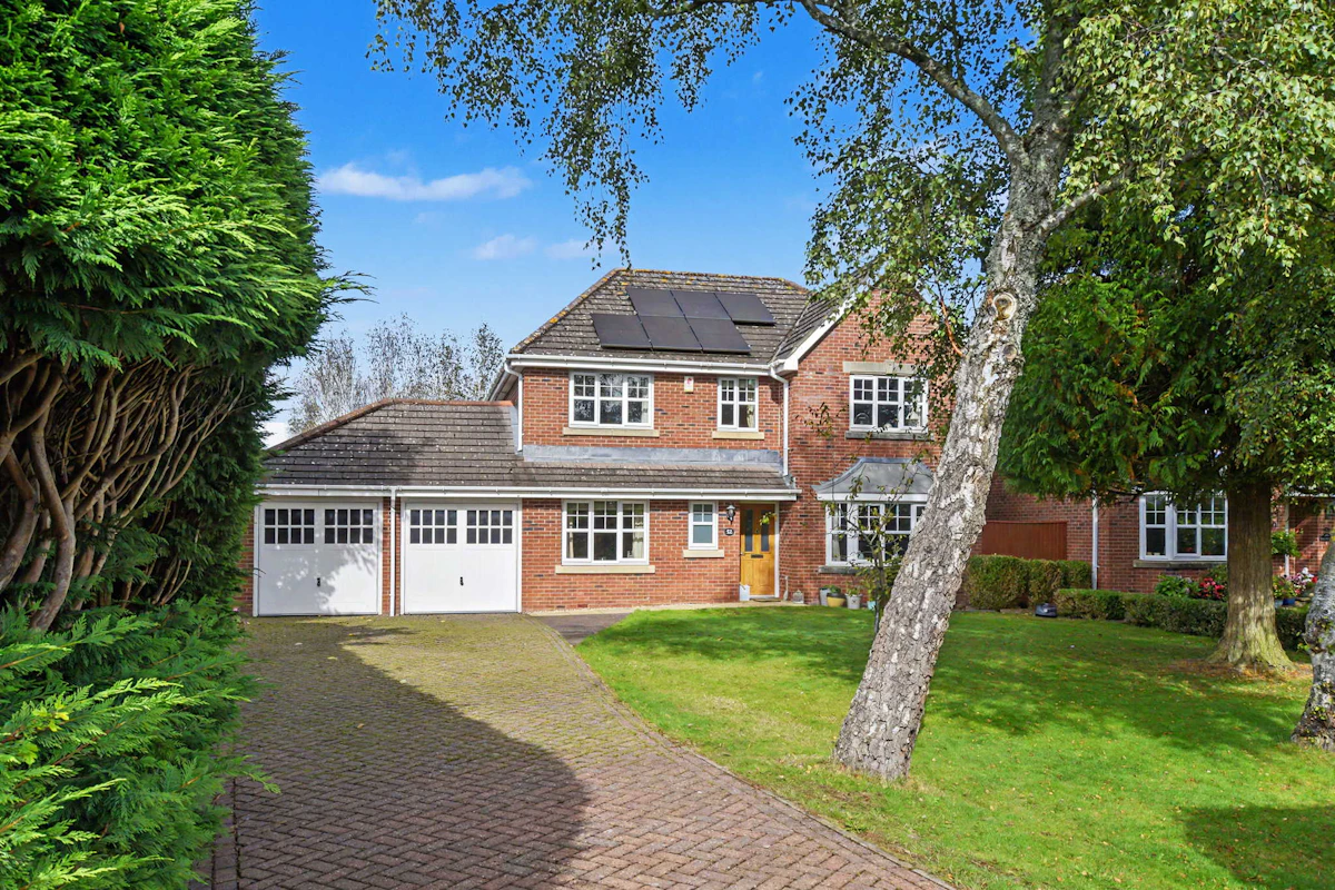 Featured image for 4 bed detached house, Moor Lane, PR4