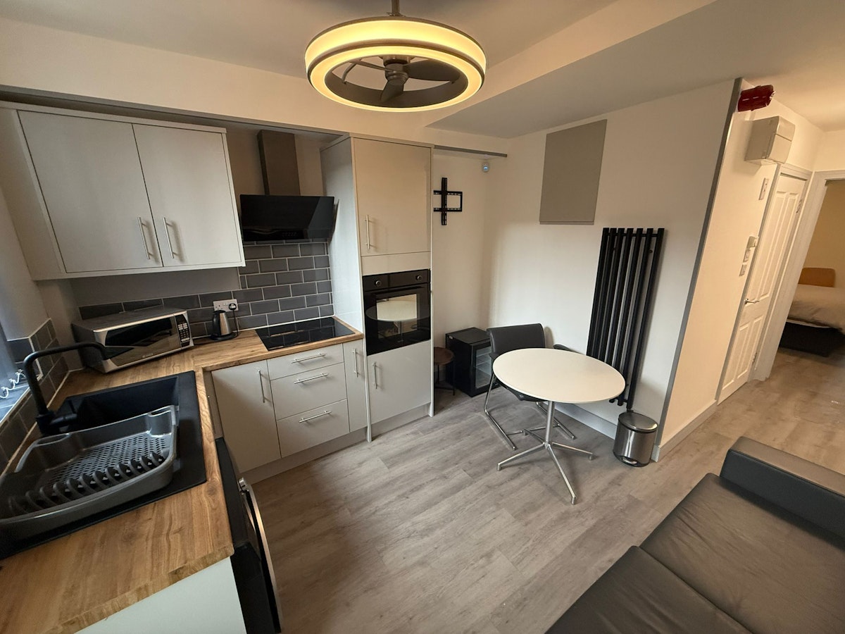 Featured image for 1 bed flat, Worksop Road, S9 3TJ