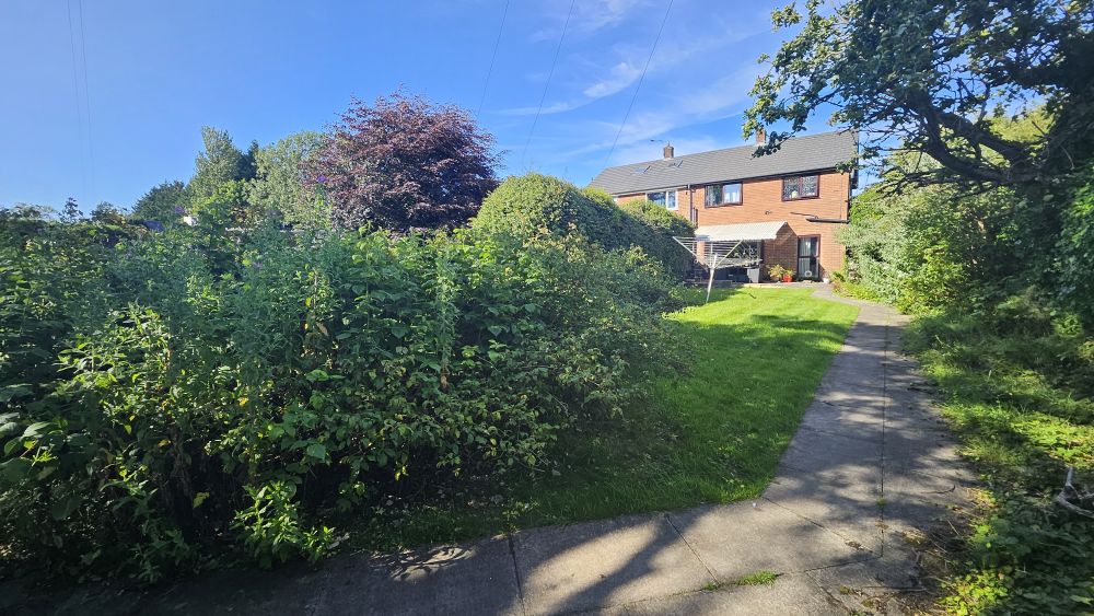 Featured image for 3 Bed Semi-Detached House on Large Corner Plot